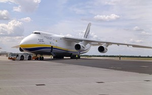 Máy bay An-124 Ukraine mang theo hệ thống phòng không Spyder