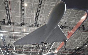 Drone tấn công tầm xa giá 10.000 USD khiến thị trường chấn động