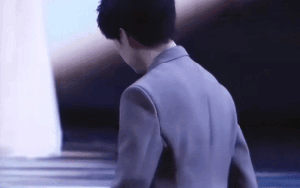 Mỹ nam cứ chơi với ai là đâm sau lưng người đấy: 7749 phốt vẫn sống khỏe, tất cả nhờ nhan sắc như tranh vẽ