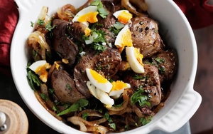 Bộ phận của gà nhiều cholesterol gấp gần 5 lần mỡ lợn: Thích đến mấy cũng phải hạn chế