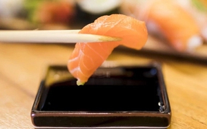 Gan người đàn ông thủng lỗ chỗ như tổ ong do thường xuyên ăn 1 loại cá: Bác sĩ khuyên ăn càng ít càng tốt 4 loại cá này vì chúng chứa chất gây ung thư