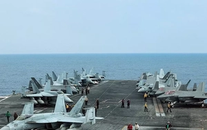 Tàu sân bay hạt nhân Mỹ cập cảng Hàn Quốc