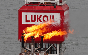 Vừa rao bán 20 tỷ USD tài sản ở nước ngoài, 'ông lớn' dầu khí lớn thứ 2 Nga có ngay khách sộp chỉ sau 3 ngày: Là một nhà tài phiệt đến từ EU, sở hữu 5,4 tỷ USD