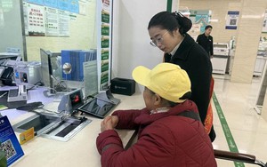 Gửi tiết kiệm 350 triệu đồng, 10 năm sau chỉ nhận được 1 nửa số tiền, ngân hàng hàng định: “Chúng tôi không sai”