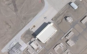 Máy bay tàng hình thế hệ mới đồng loạt xuất hiện tại căn cứ bí mật của Trung Quốc