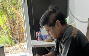 Ngôi sao đình đám một thời: Ngoài 70 tuổi vẫn ở tạm đất của người thân, bệnh tật, phụ vợ bán hàng online