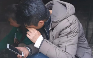 Thấy con trai cấp 2 tự nhiên gửi hơn 7 triệu đồng vào tài khoản mình, ông bố tức tốc tra hỏi rồi lặng người khi biết lý do