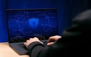 Mã PIN, mã xác thực, thông tin đăng nhập bị đánh cắp ngay trên thiết bị di động mà người dùng không hề hay biết