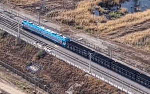 Trung Quốc gây chú ý với nhóm 7 đoàn tàu chở 35 nghìn tấn hàng chạy sát nhau nhờ điều khiển không dây