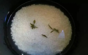 Nấu cơm hàng ngày nhưng nhiều người vẫn làm sai: Đây là 4 mẹo nấu ngon và tốt cho tiêu hóa