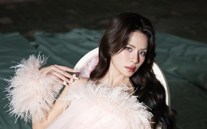 Hà Nhi: "Tôi bạc đầu vì album thập kỷ đời mình"