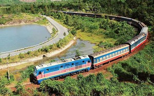 Chuyến tàu đi hơn 100km, thu 100 tỷ sau 7 tháng hoạt động: Du khách nhận xét "sang như máy bay"