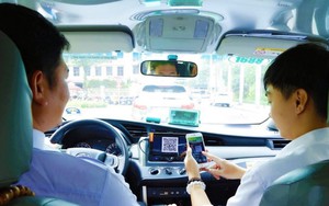 Tài xế chạy taxi 36.000 đồng được khách chuyển khoản 500 triệu đồng kèm lời nhắn "khỏi thối", cảnh sát phải vào cuộc khẩn cấp