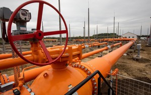 Đang phải nhập gần như toàn bộ khí đốt từ Nga, một nước châu Âu vừa chốt mua 800 triệu m³ của nhà cung cấp khác, nỗ lực giảm phụ thuộc Moscow