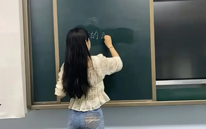 1 cô giáo bị cho nghỉ vì lý do không tưởng nhưng nghe chuyện, chính đồng nghiệp cũng chê: Thiếu chuyên nghiệp!