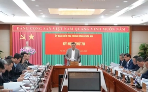 Kỷ luật cảnh cáo Thứ trưởng Bộ Giáo dục và Đào tạo Lê Tấn Dũng