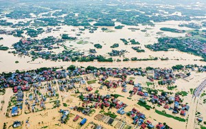 Bất chấp bão lụt, Việt Nam lập một kỷ lục khiến báo ngoại ngưỡng mộ