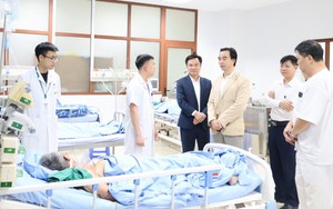 GS Nguyễn Quang Tuấn sẽ hỗ trợ chuyên môn tại một bệnh viện Hà Nội