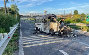 Xe cứu thương va chạm ô tô đầu kéo trên cao tốc TP.HCM-Dầu Giây, 3 người tử vong