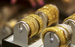 Vàng và bạc lập đỉnh chưa từng có, một quốc gia chủ chốt BRICS liền mang cả quỹ hưu trí đi đầu tư, dòng tiền hơn 10 tỷ USD bùng nổ