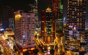 Không chỉ đóng hàng nghìn tỷ đồng tiền thuế, các công ty này còn thắp sáng cả bầu trời đêm TP.HCM