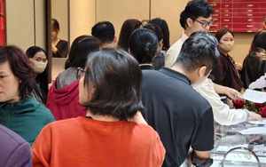 Giá vàng bật tăng mạnh nhờ một tín hiệu từ Mỹ, chuyên gia nói gì?