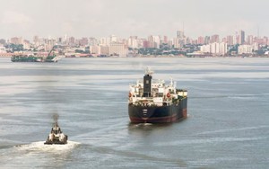 Ông Trump ra lệnh "phong tỏa" các tàu chở dầu bị trừng phạt khi ra vào Venezuela