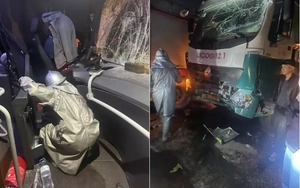 Hà Nội: Giải cứu tài xế xe buýt mắc kẹt trong cabin sau tai nạn giao thông