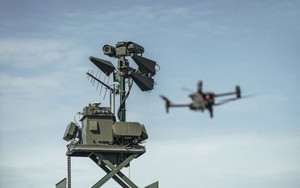 Pháo đài vô tuyến điện tử chống máy bay không người lái