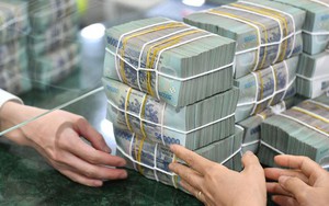 10 ngày nữa, ngân hàng sẽ dừng toàn bộ giao dịch rút/chuyển tiền tại quầy đối với trường hợp sau