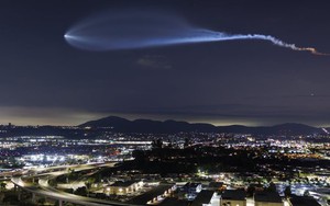 Mảnh vỡ từ vệ tinh Starlink của SpaceX đang trôi nổi trong không gian