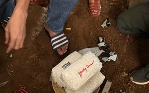 Máy xúc xới tung mặt đất, hé lộ kho chất cấm trong chuyên án ma túy lớn tại Đắk Lắk