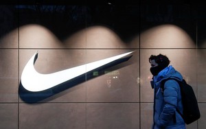 Tim Cook vừa cứu nguy cho Nike