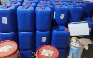 Phát hiện hơn 11.000 kg hóa chất không rõ nguồn gốc ở Cà Mau