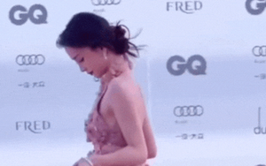 Mỹ nhân nhờ nhan sắc được “ông trùm giải trí” chống lưng, ca hát lỡ dở vì kỹ năng thanh nhạc “yếu nghề”