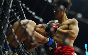 Võ sĩ của Johnny Trí Nguyễn đứng im chịu 8 đòn gối cực mạnh, bị đối thủ hạ gục