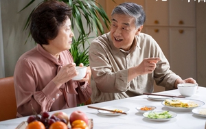 Về già, người khôn ngoan "sống để bụng, chết mang theo" 4 điều này: Không phải giấu giếm, mà là đỉnh cao của sự nhìn xa trông rộng