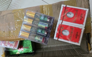 Kiểm tra một căn nhà không số, công an triệt phá đường dây sản xuất dầu gió 'quốc dân' từ hóa chất công nghiệp, tịch thu hơn 4.300 sản phẩm giả