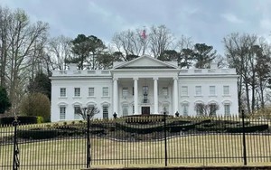 Gia đình gốc Việt rao bán 'bản sao' Nhà Trắng giá 35 triệu USD