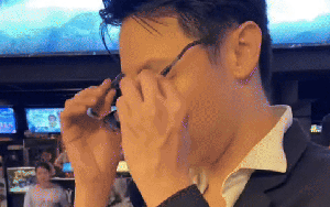 Showbiz Việt có 1 cái tên bí ẩn: Đang đẹp trai lẫy lừng bỗng trở nên hốc hác rồi cạo đầu, giờ sống ra sao?