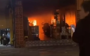 Vụ cháy 4 người tử vong ở TPHCM: Nhà 1 lối thoát, cửa cuốn kiên cố chặn kín