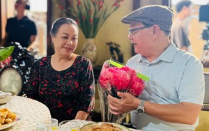 Nam NSND cả nước biết mặt: Sở hữu nhà 5 tầng ở phố cổ Hà Nội, con trai, con dâu đều là Phó Vụ trưởng