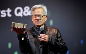 CEO Nvidia Jensen Huang chỉ ra lợi thế cực lớn của Trung Quốc so với Mỹ giữa cơn sốt AI.