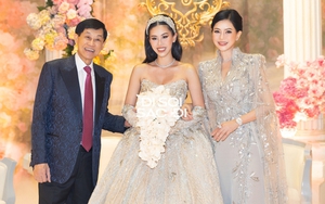 Tỷ phú Johnathan Hạnh Nguyễn có 2 “nàng tiên”, Tiên nào cũng đẹp!