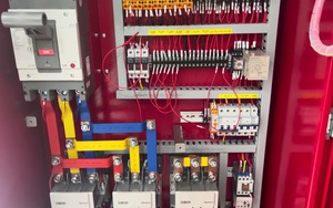 Người đàn ông nhận được hóa đơn 74 triệu đồng tiền điện chỉ trong 1 tháng: Thợ điện cắt thử 3 sợi dây, phát hiện điều không ngờ suốt 6 năm qua