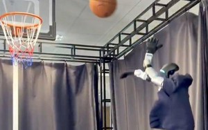 Giống người thật, biết chơi bóng rổ như vận động viên chuyên nghiệp - ngày robot của Trung Quốc thay thế người thật không còn xa