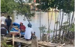 Tìm thấy thi thể bé trai 3 tuổi rơi xuống sông sau vụ hai xuồng máy đâm nhau