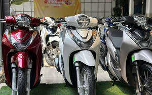 Giá xe Honda SH Mode tháng 2/2025: Cao hơn giá đề xuất cả chục triệu đồng