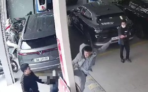 Xác minh vụ tài xế VF5 bị tài xế xe bán tải đạp vào đầu