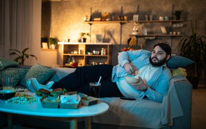 Lướt điện thoại quá nhiều khiến người trẻ không còn mặn mà với điều này...